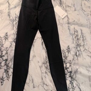 LULULEMON WUNDER UNDER HIGH RISE SIZE 4